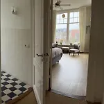 Luxe In Stadsvilla, Gratis Parkeren!