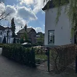Bed & Breakfast Luxe In Stadsvilla, Gratis Parkeren!