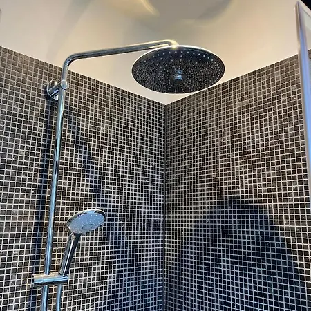 Luxe In Stadsvilla, Gratis Parkeren! ベッド・アンド・ブレックファスト 3*